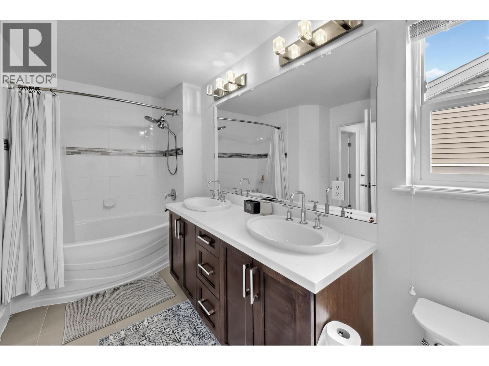 3492 BISHOP PLACE Image 30