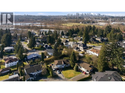 7148 CARDINAL Court | Burnaby British Columbia | Slide Image Three
