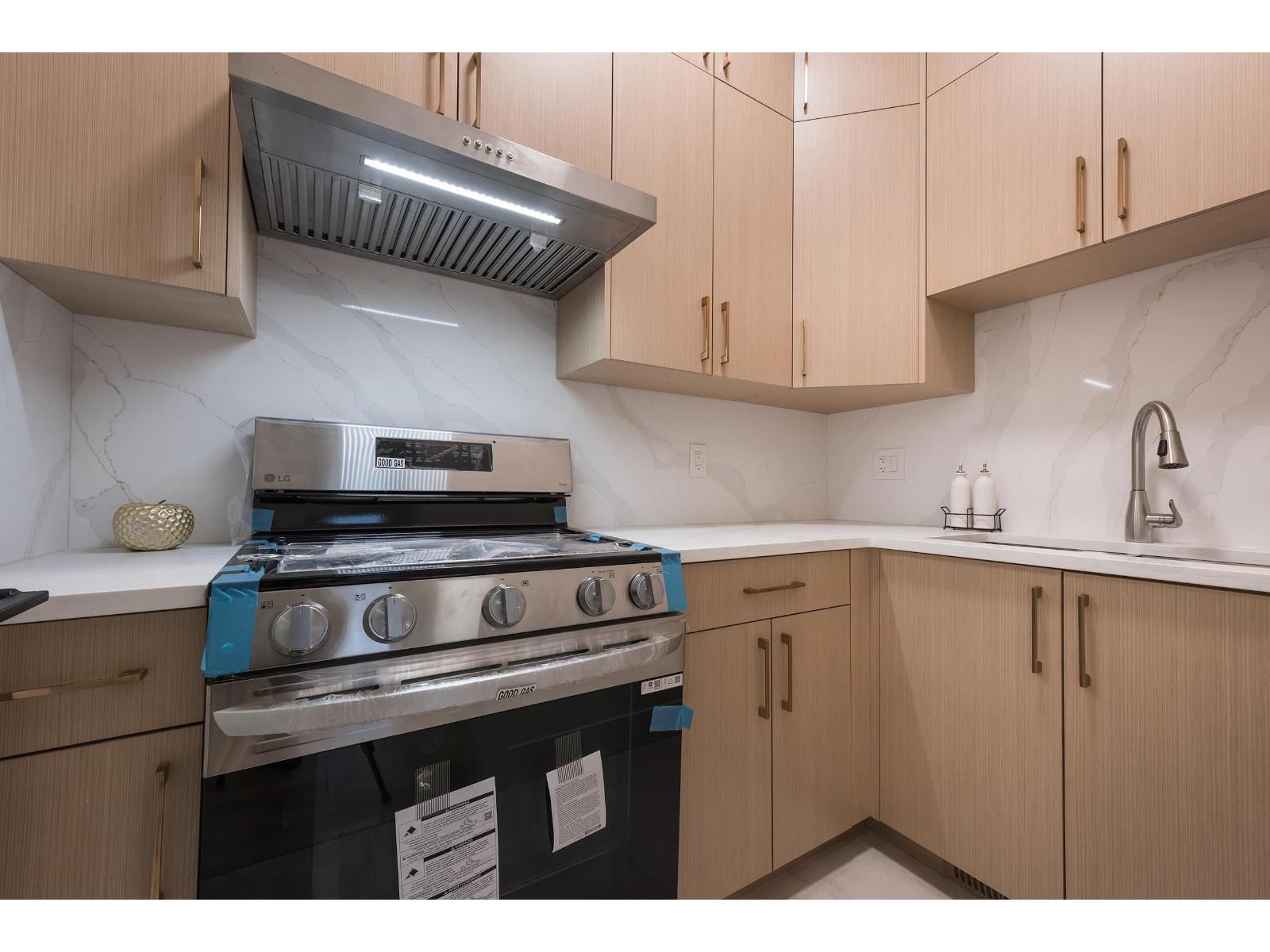 46339 MAPLE AVENUE Image 17