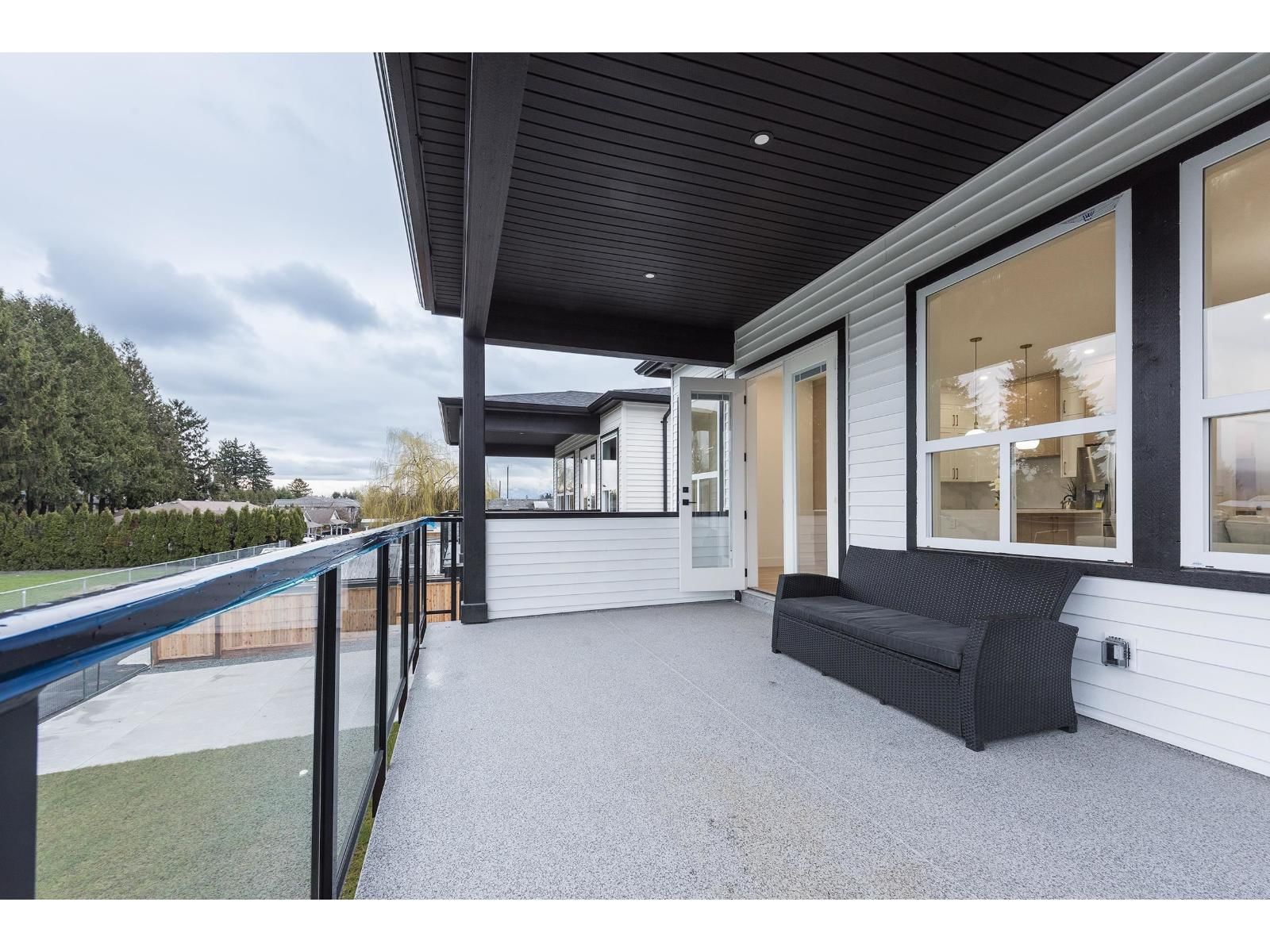 46339 MAPLE AVENUE Image 20