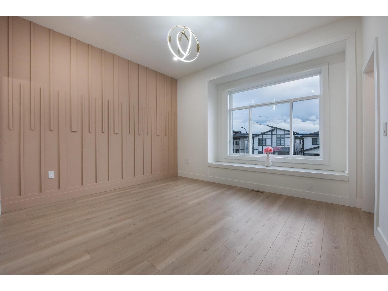 46339 MAPLE AVENUE Image 23