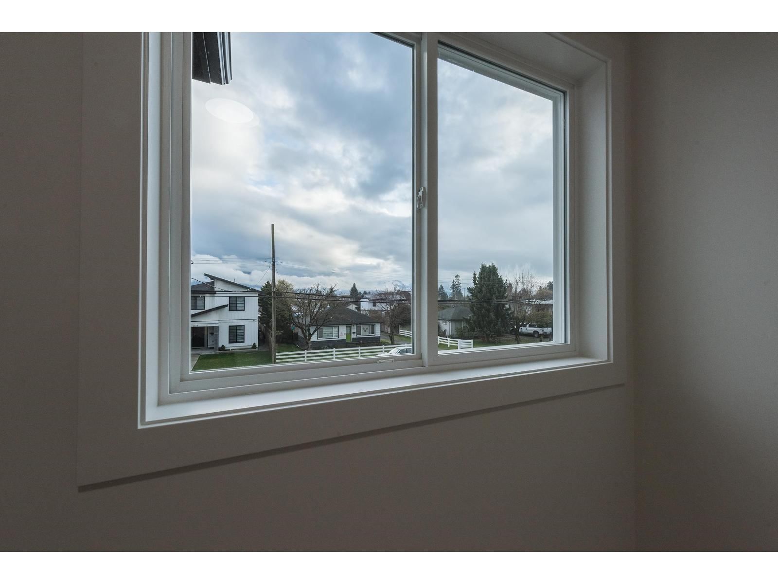 46339 MAPLE AVENUE Image 26