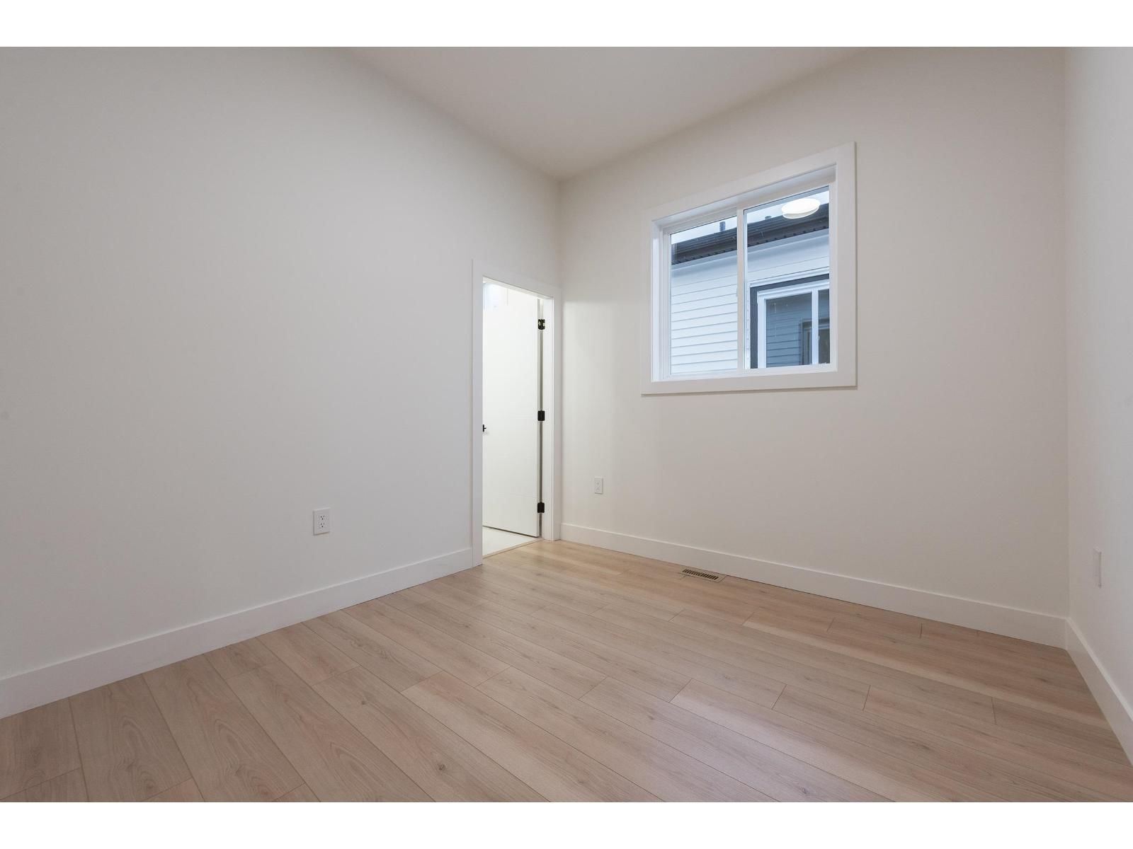 46339 MAPLE AVENUE Image 29