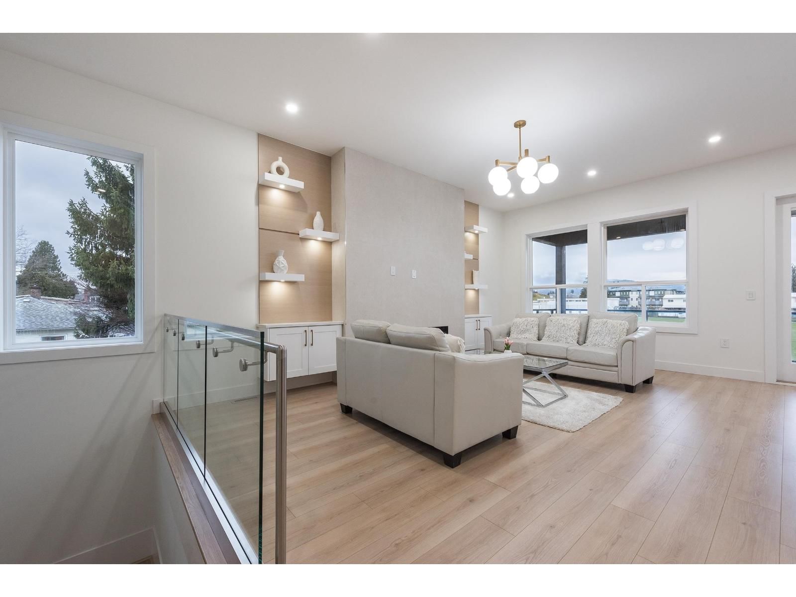 46339 MAPLE AVENUE Image 8