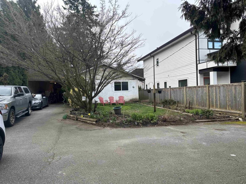11140 84 Avenue Delta British Columbia, V4C 2L7 - 3 Bedrooms Home For Sale