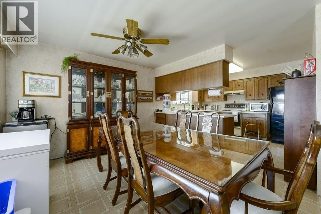 8194 WOODLAKE COURT Image 11