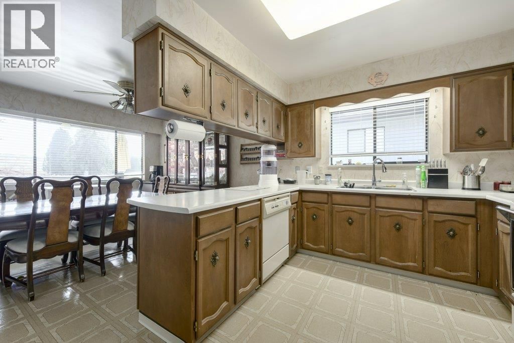 8194 WOODLAKE COURT Image 13