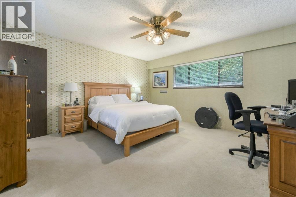 8194 WOODLAKE COURT Image 20