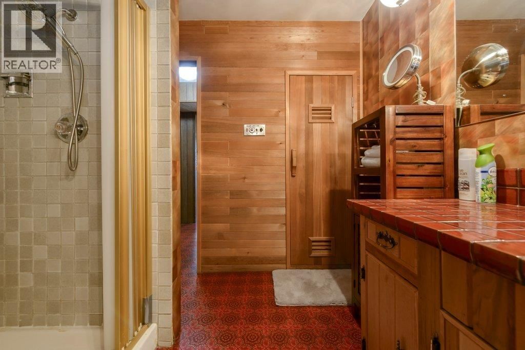 8194 WOODLAKE COURT Image 29