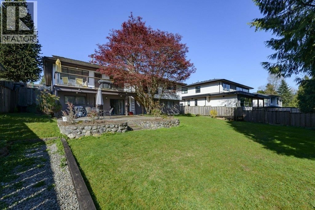 8194 WOODLAKE COURT Image 36