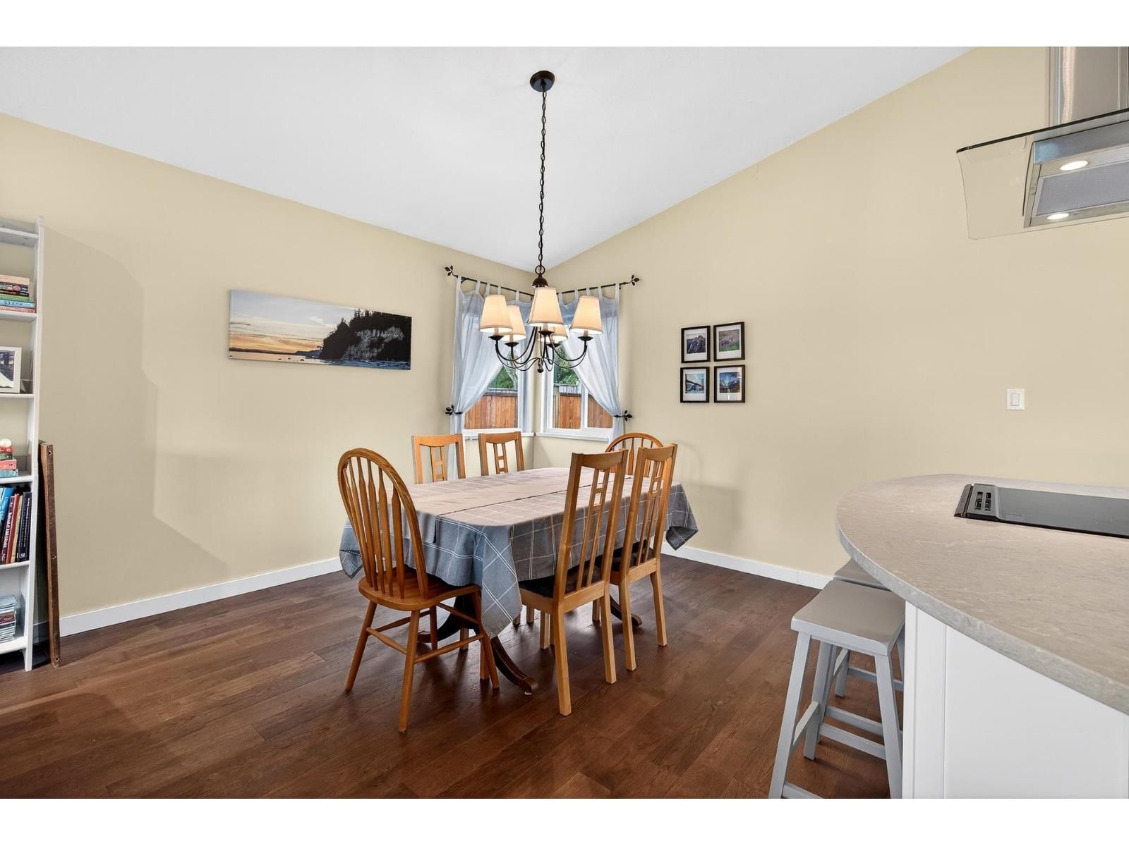 4851 208A STREET Image 5