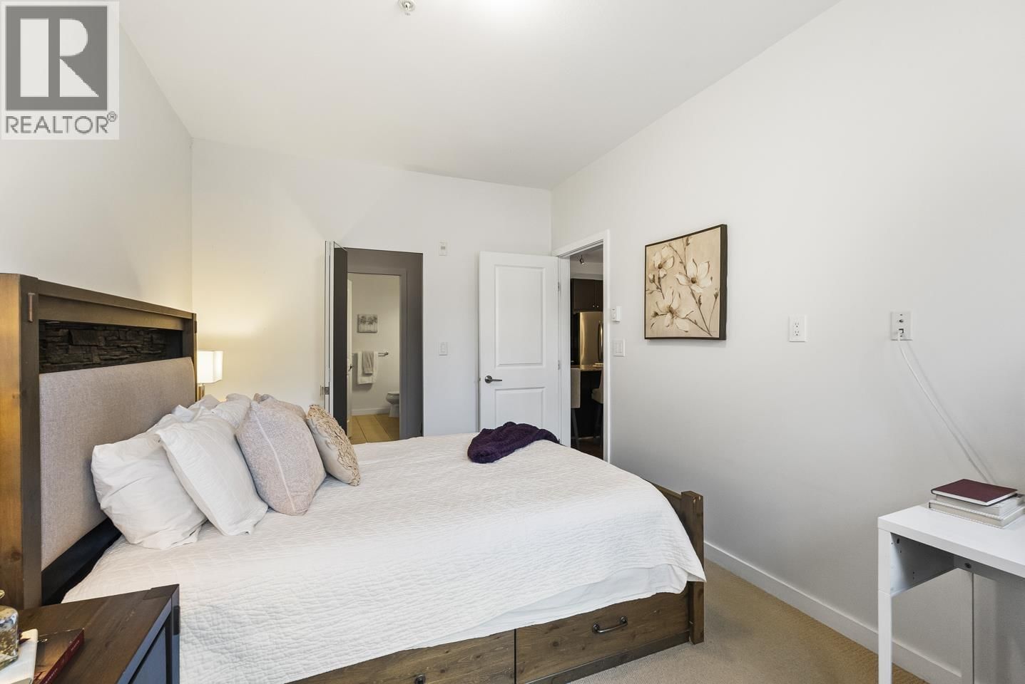 312 - 245 ROSS DRIVE Image 16