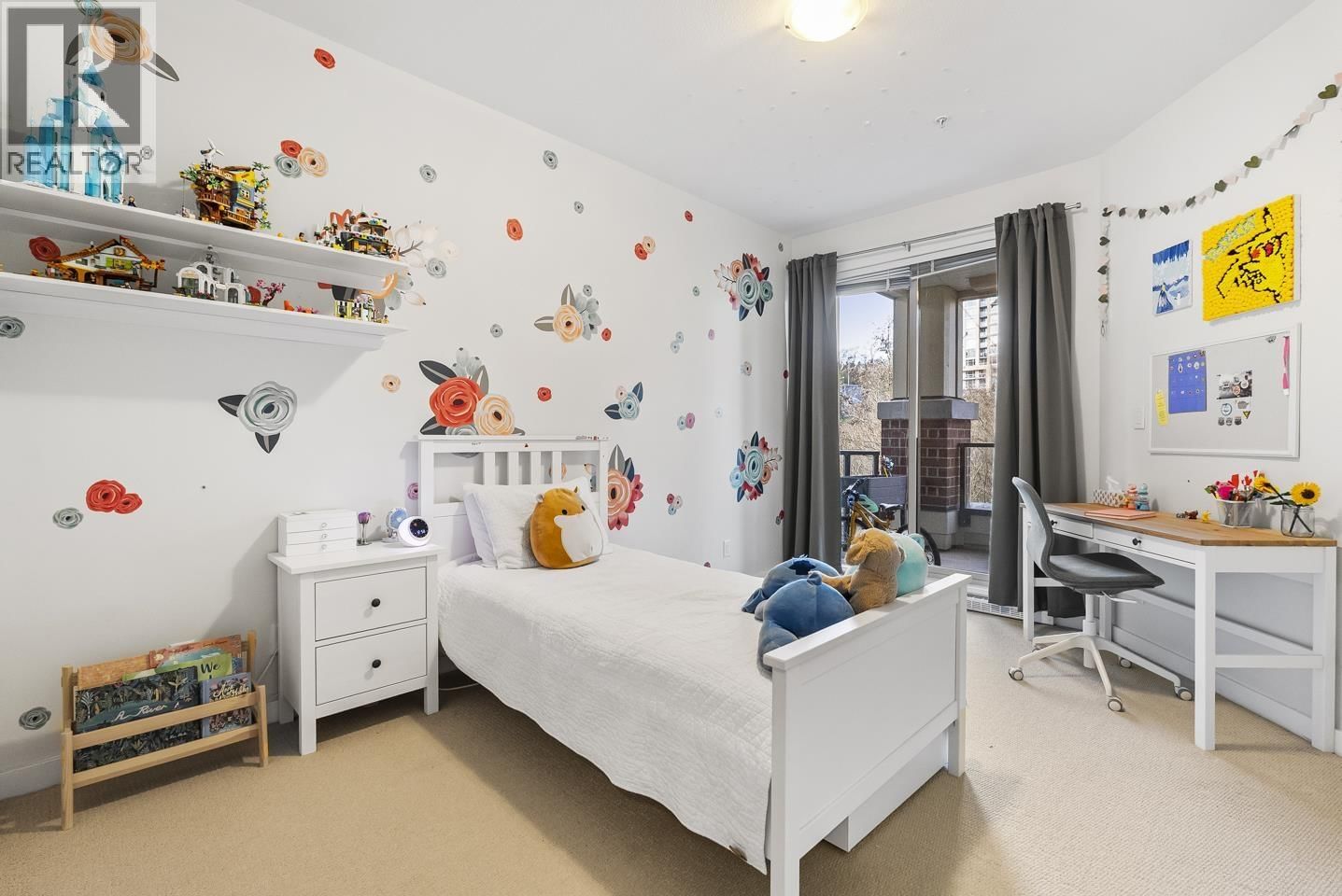 312 - 245 ROSS DRIVE Image 20