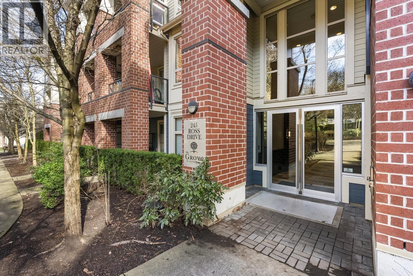 312 - 245 ROSS DRIVE Image 28