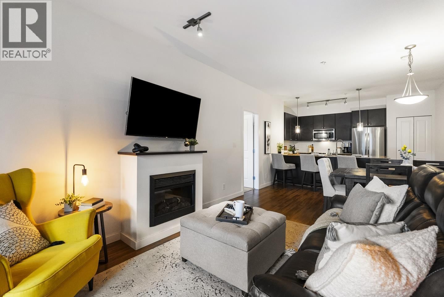 312 - 245 ROSS DRIVE Image 4