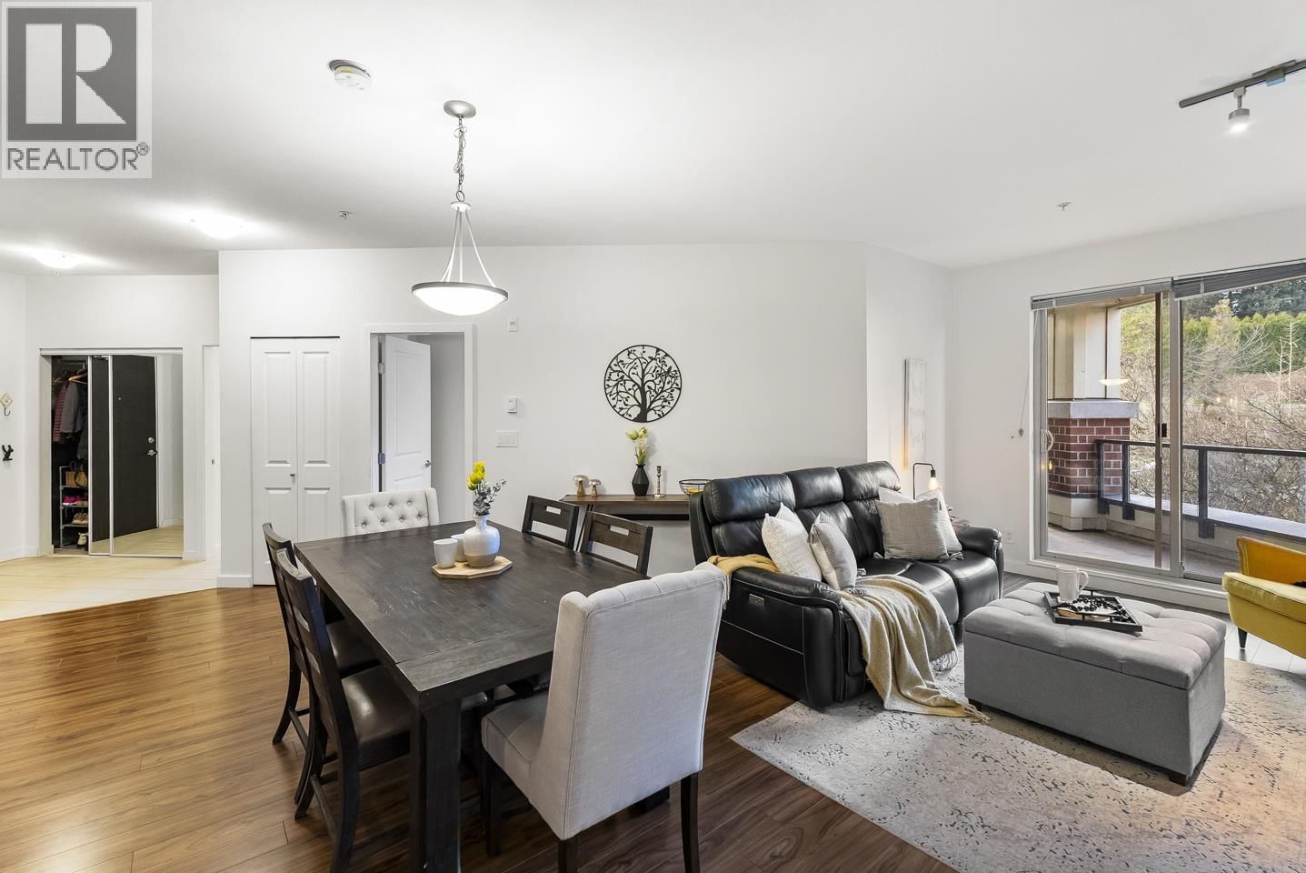 312 - 245 ROSS DRIVE Image 6