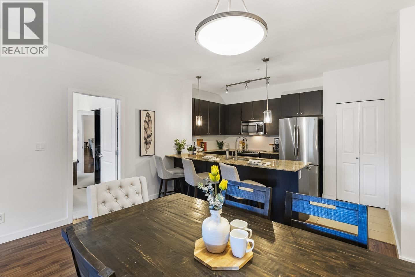 312 - 245 ROSS DRIVE Image 8