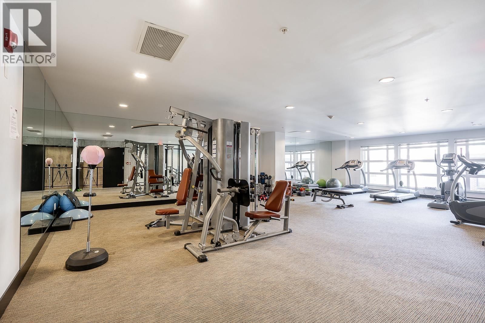 2751 SPRING STREET Image 26