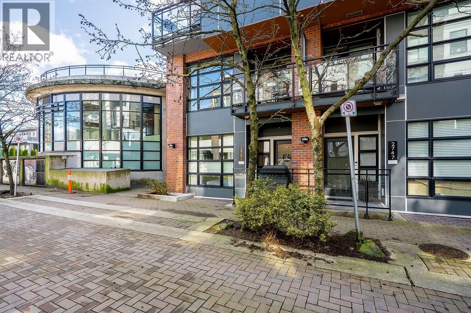 2751 SPRING STREET Image 31