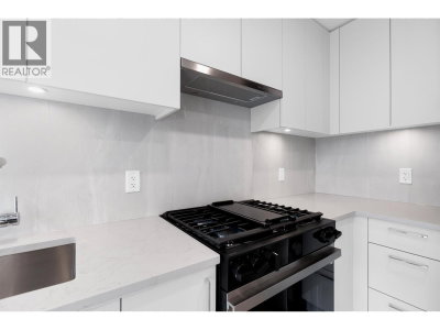 723 GROVER Avenue | Coquitlam British Columbia | Slide Image Twenty