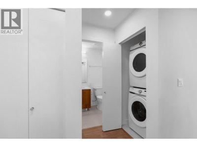 723 GROVER Avenue | Coquitlam British Columbia | Slide Image Nine