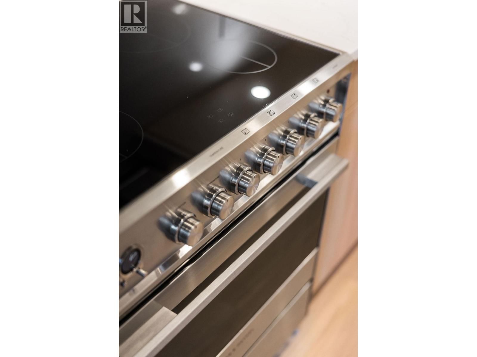 1 - 1933 TEMPLETON DRIVE Image 10