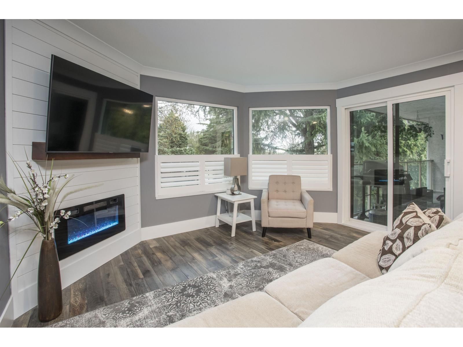 1350 VIDAL Street, White Rock, British Columbia V4B 5G6