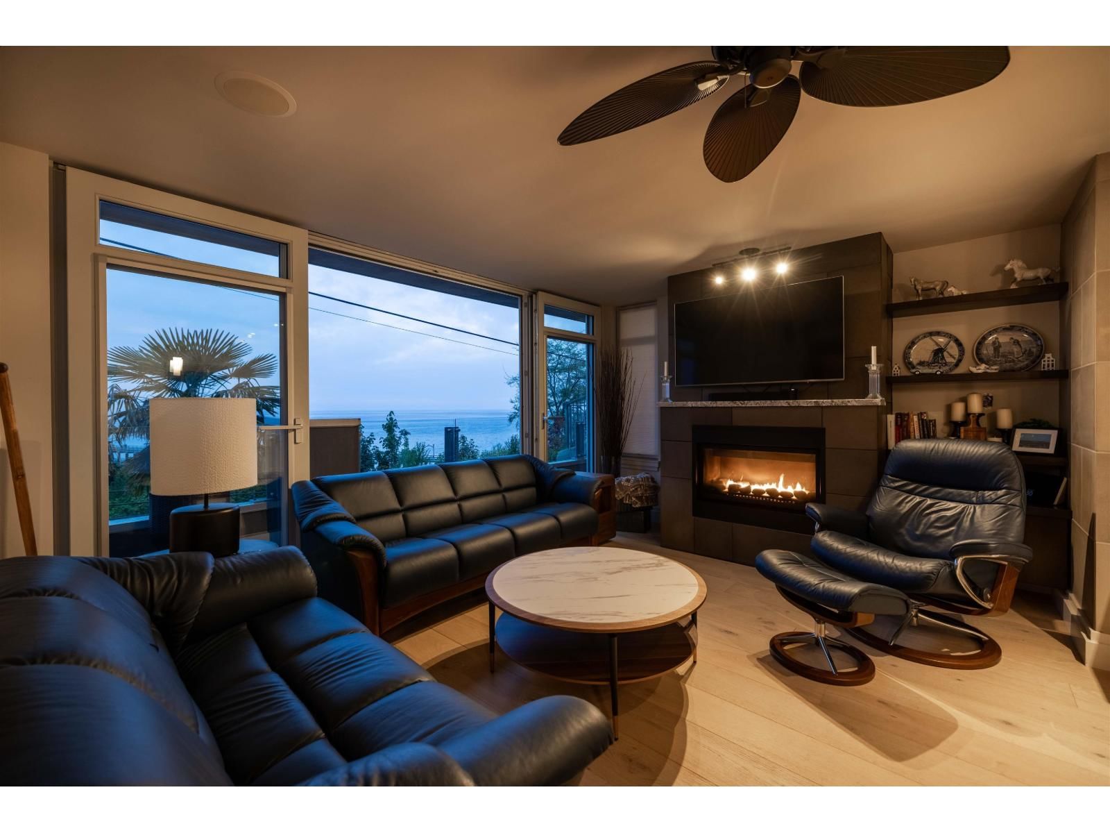 101 - 15097 MARINE DRIVE Image 11