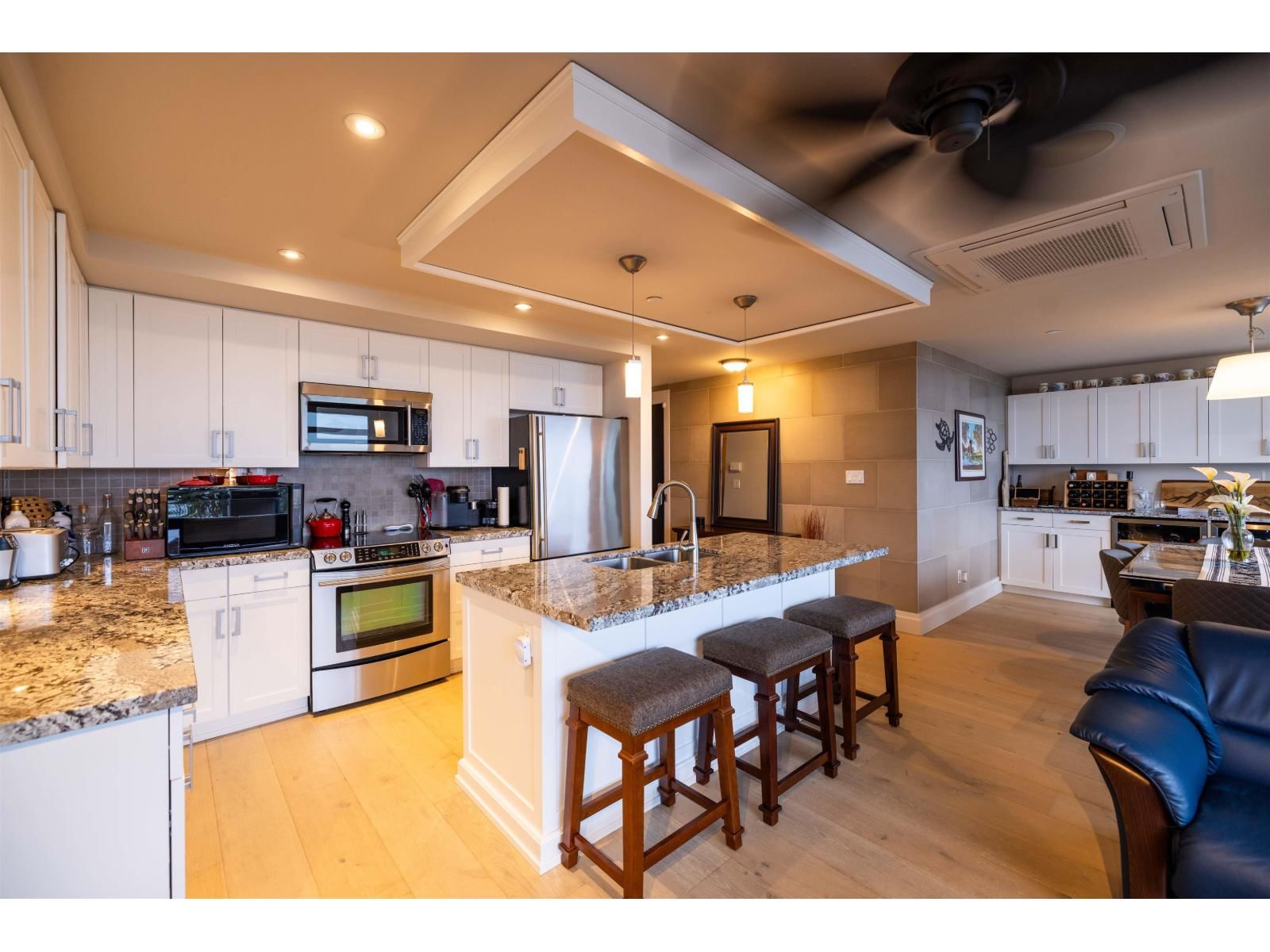 101 - 15097 MARINE DRIVE Image 19