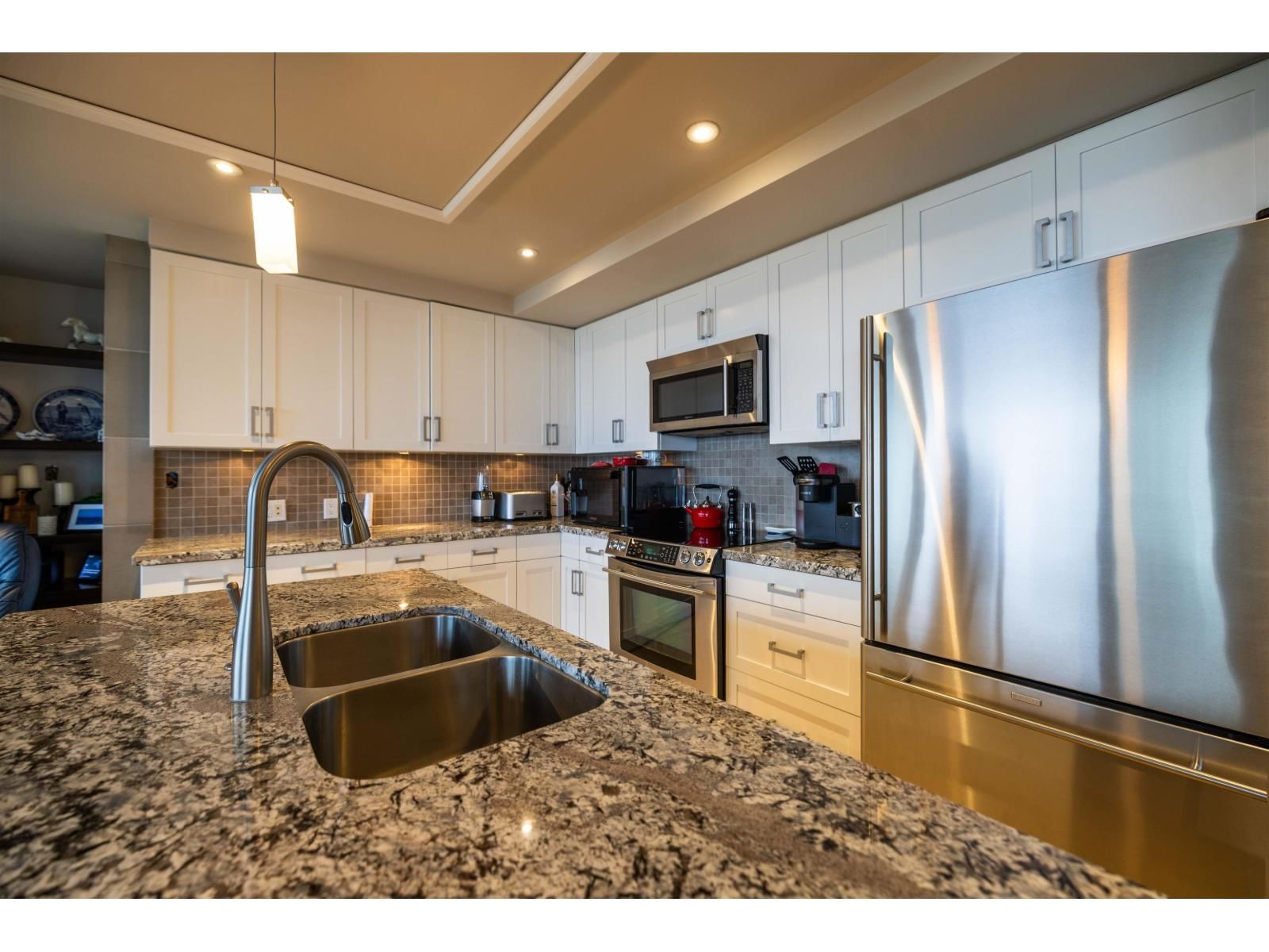 101 - 15097 MARINE DRIVE Image 20