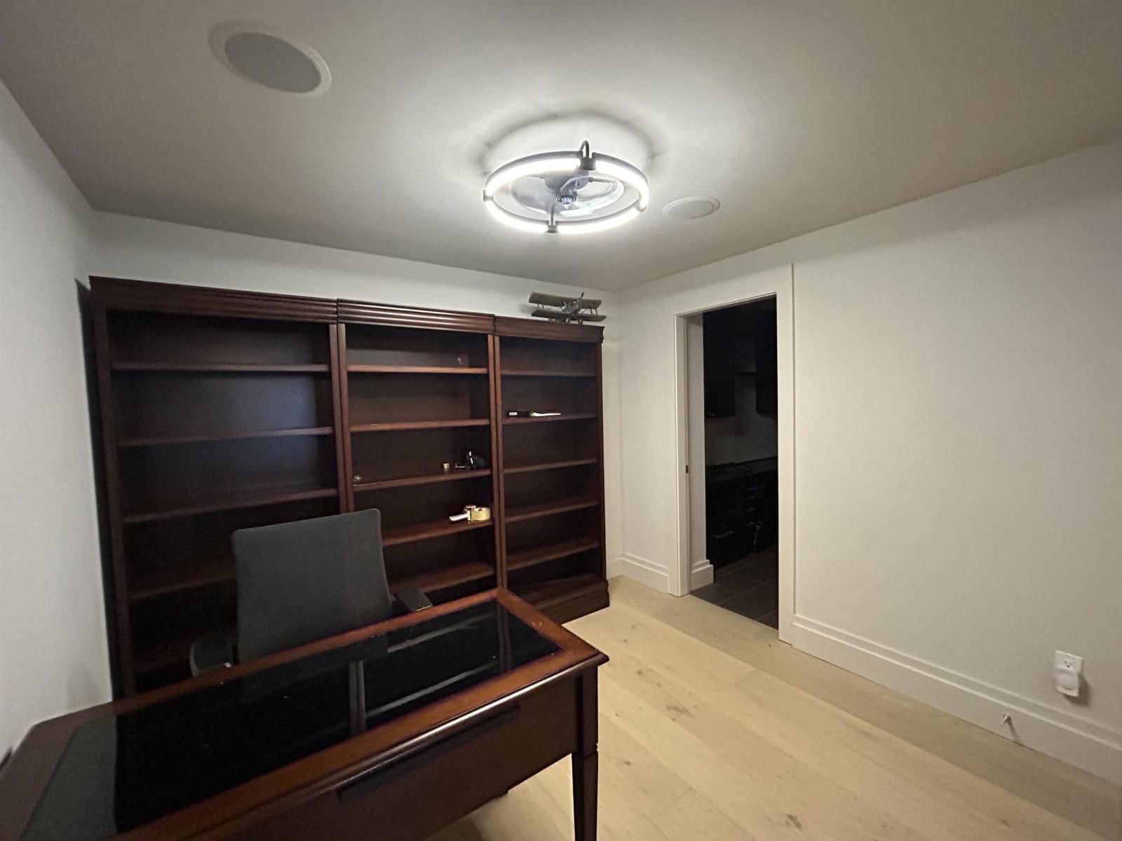 101 - 15097 MARINE DRIVE Image 29