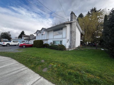 6484 VEDDER Road | Chilliwack British Columbia | Slide Image Three