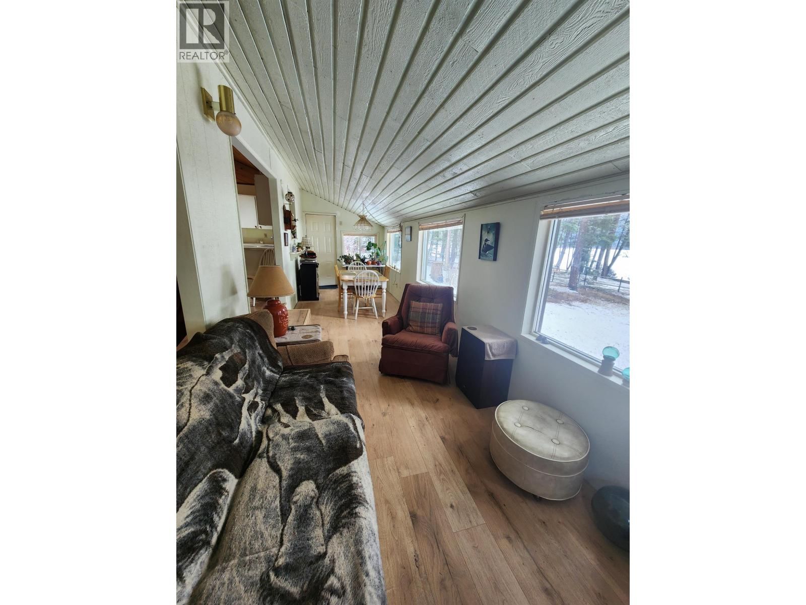 Listing Image 28