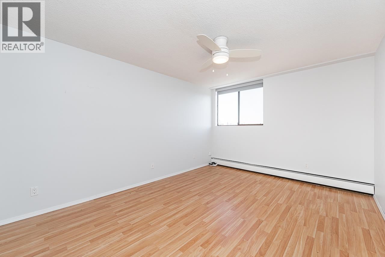 307 - 320 ROYAL AVENUE Image 15