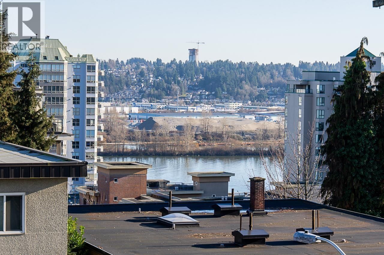 307 - 320 ROYAL AVENUE Image 24