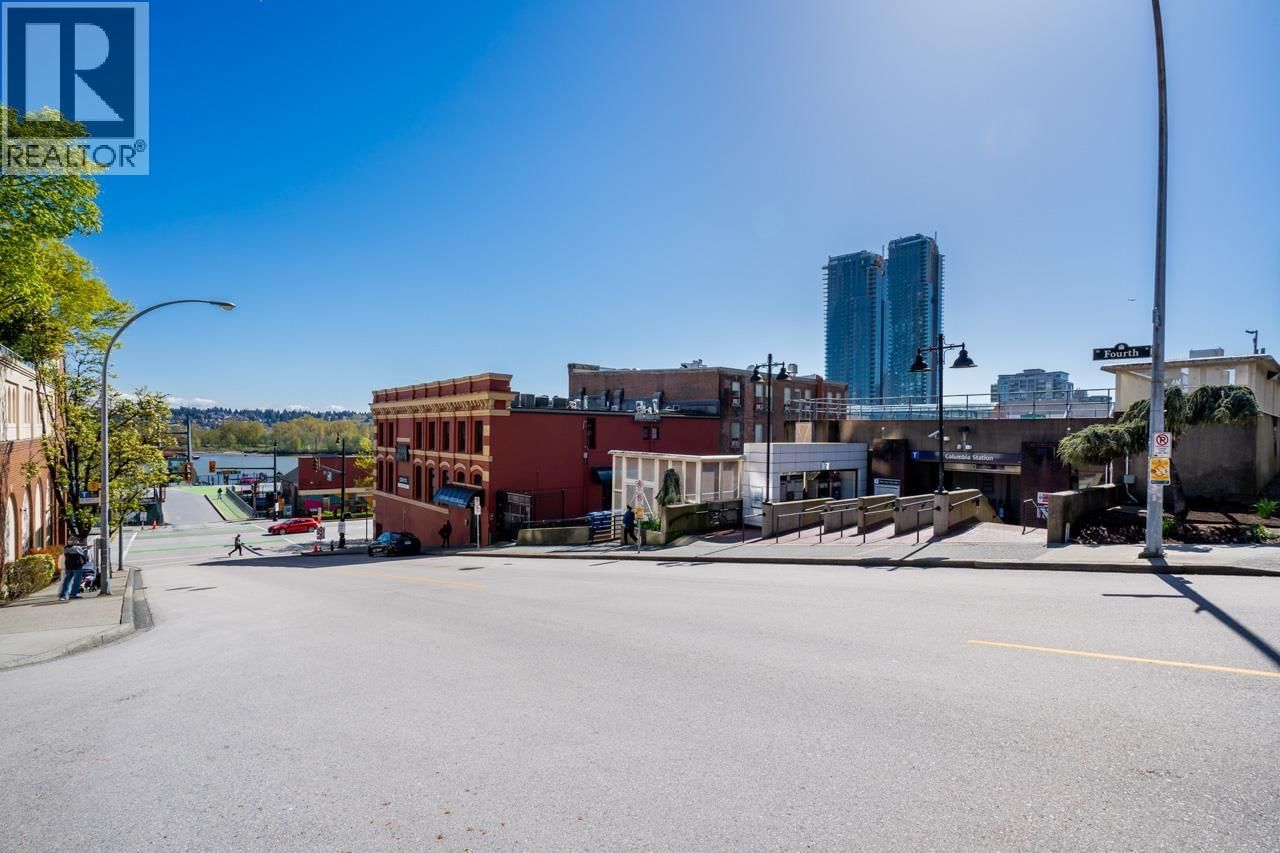 307 - 320 ROYAL AVENUE Image 32