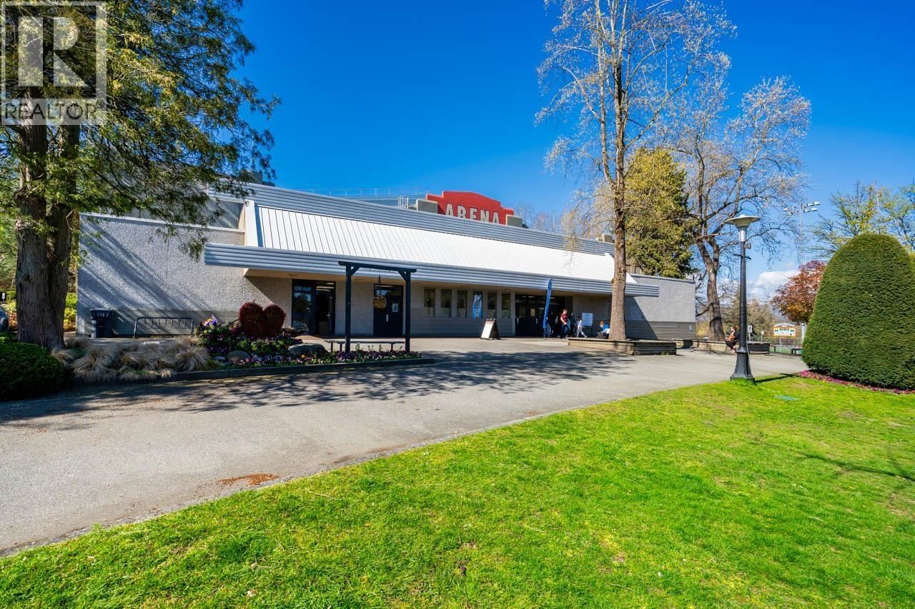 307 - 320 ROYAL AVENUE Image 34