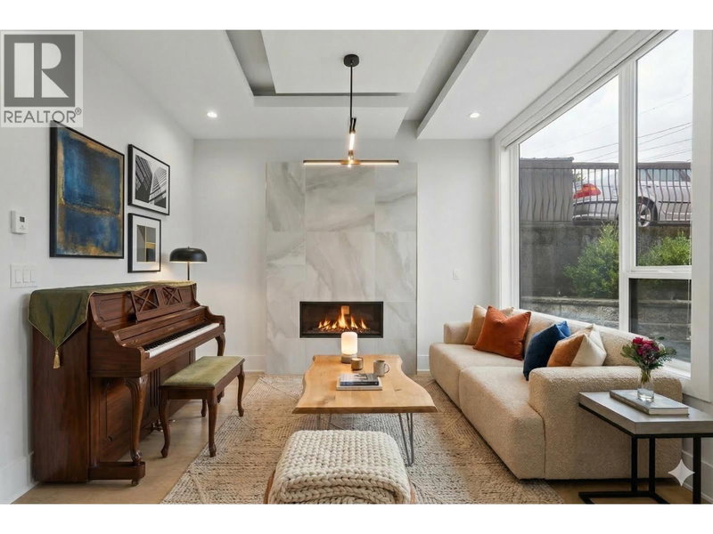 1202A HAMMOND Avenue, Coquitlam, V3K2P1 | Image 2