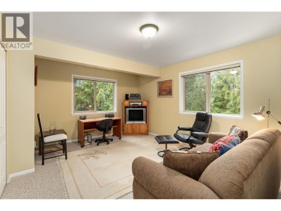 2813 CLIFFTOP Lane | Whistler British Columbia | Slide Image Nineteen