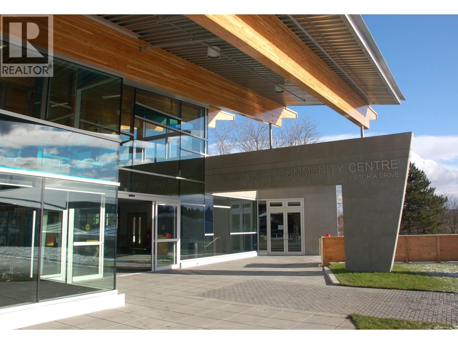 804 - 4888 NANAIMO STREET Image 31