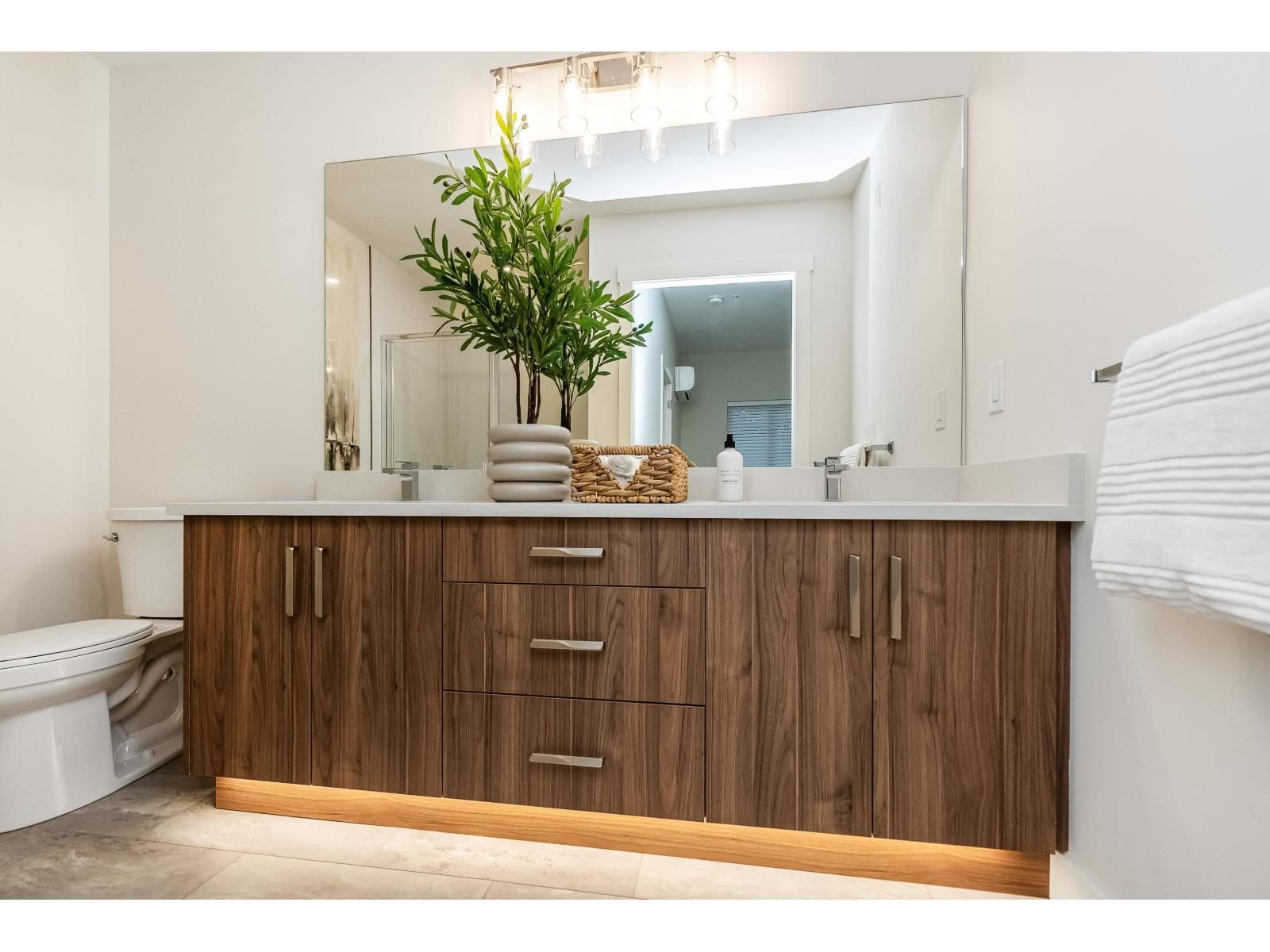 223 - 8497 YOUNG ROAD Image 21