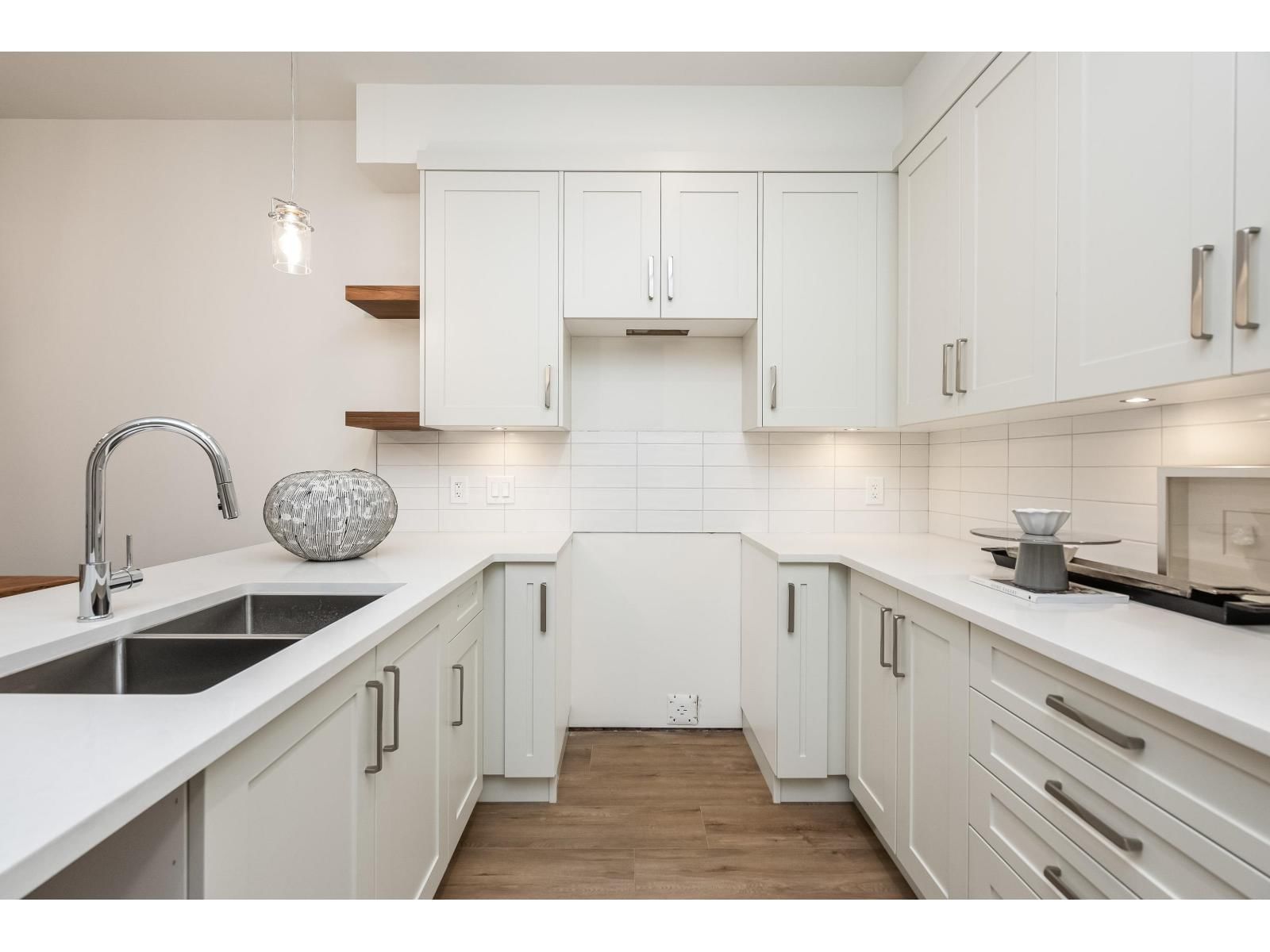 223 - 8497 YOUNG ROAD Image 9