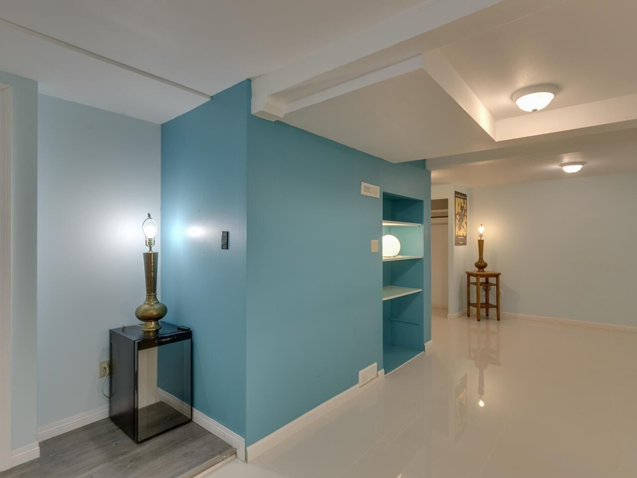 7650 TAULBUT STREET Image 31