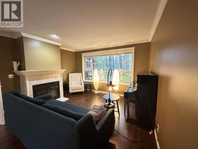 37 DEERWOOD Place | Port Moody British Columbia | Slide Image Two