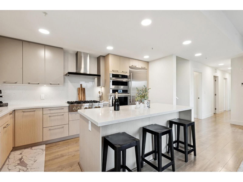 501 - 14022 NORTH BLUFF Road, White Rock, V4B3C3 | Image 3