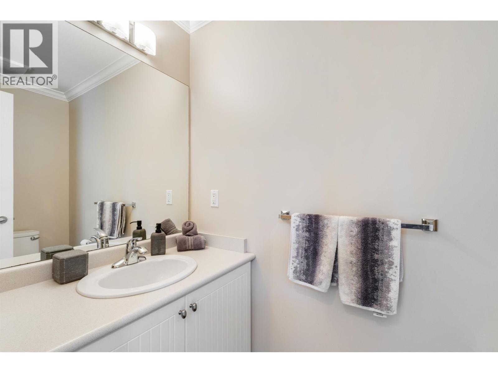 1078 EUPHRATES CRESCENT Image 21