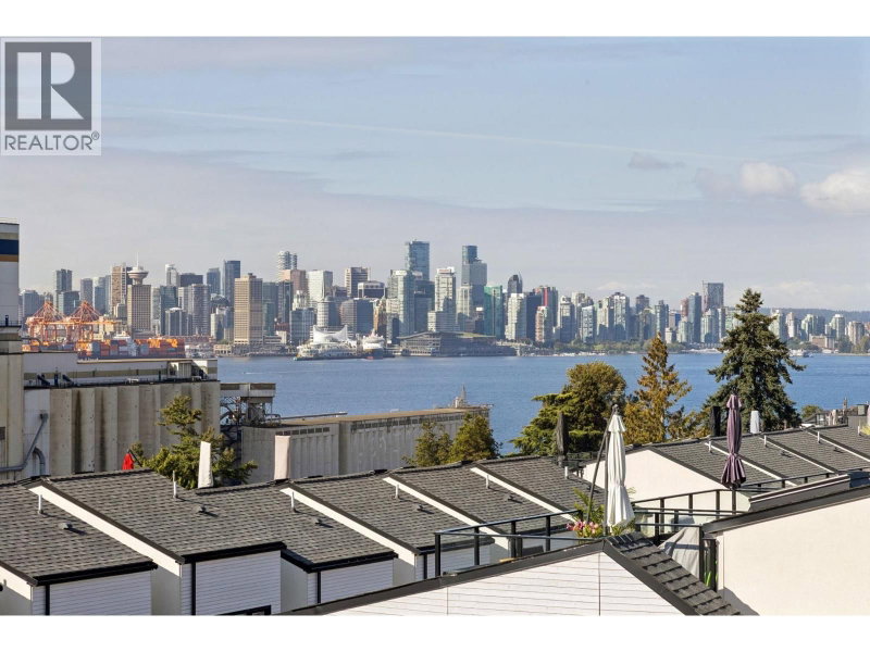 707 3RD Street North Vancouver British Columbia, V7L 1G8 - 2 Bedrooms Condo For Sale