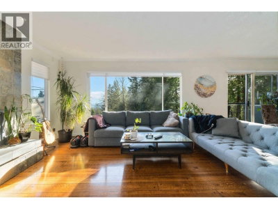 5189 MADEIRA Court | North Vancouver British Columbia | Slide Image Twelve