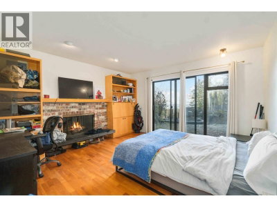 5189 MADEIRA Court | North Vancouver British Columbia | Slide Image Nineteen
