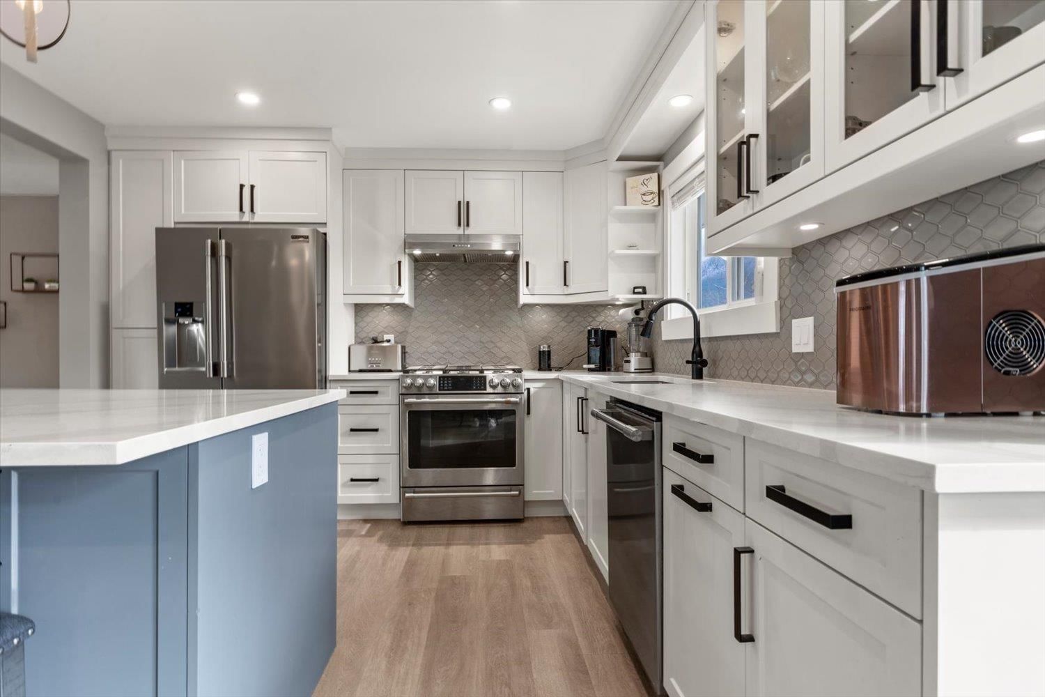 49176 PRAIRIE CENTRAL ROAD Image 11